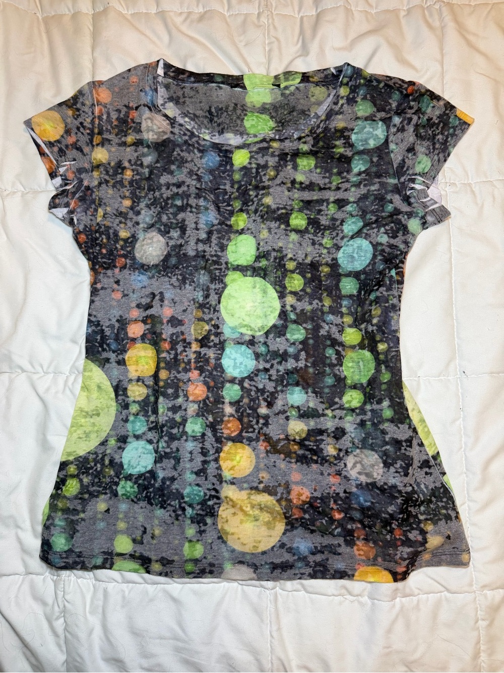 Women’s Short Sleeve Patterned Tee in Multi-Color